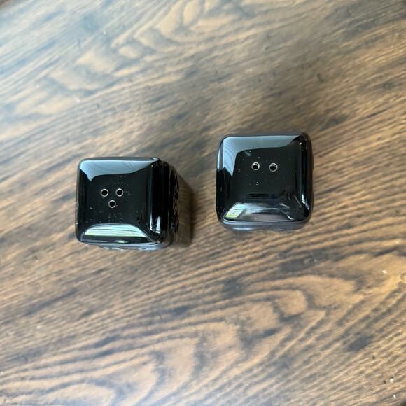 Salt & Pepper Shaker Set Black FLEUR DE LIS w Stoppers - Picture 5 of 5